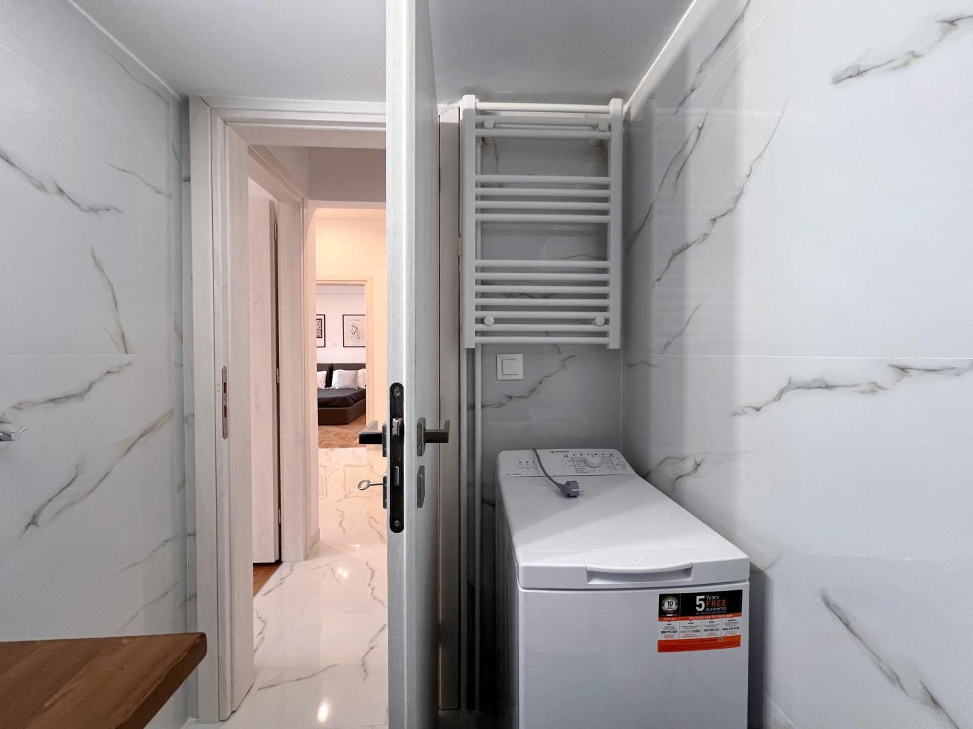 Wsd Piraeus Amazing Luxury Boutique 2Bd Apartment With Balcony Bagian luar foto